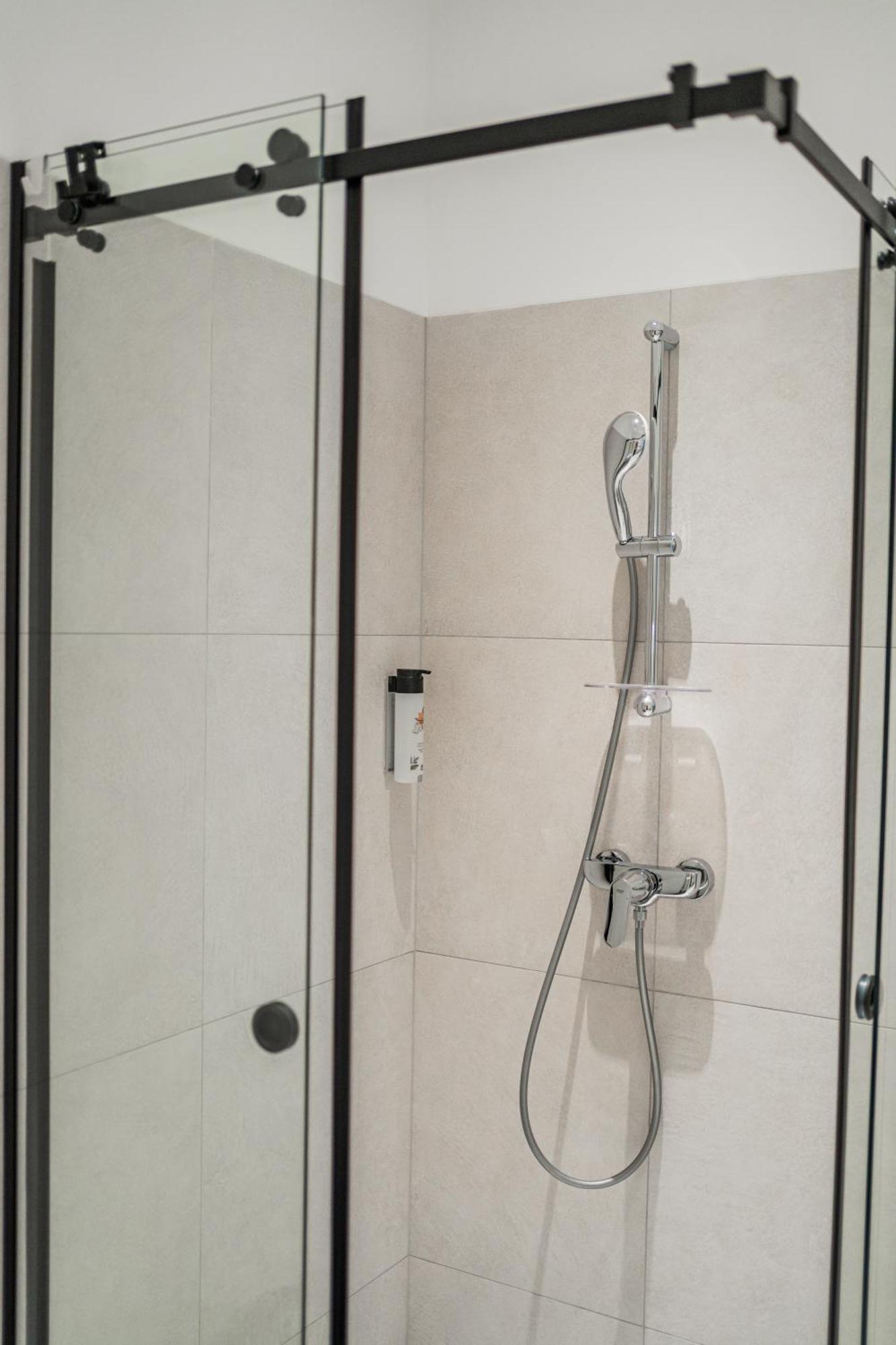Franz By Home1 Apartment *