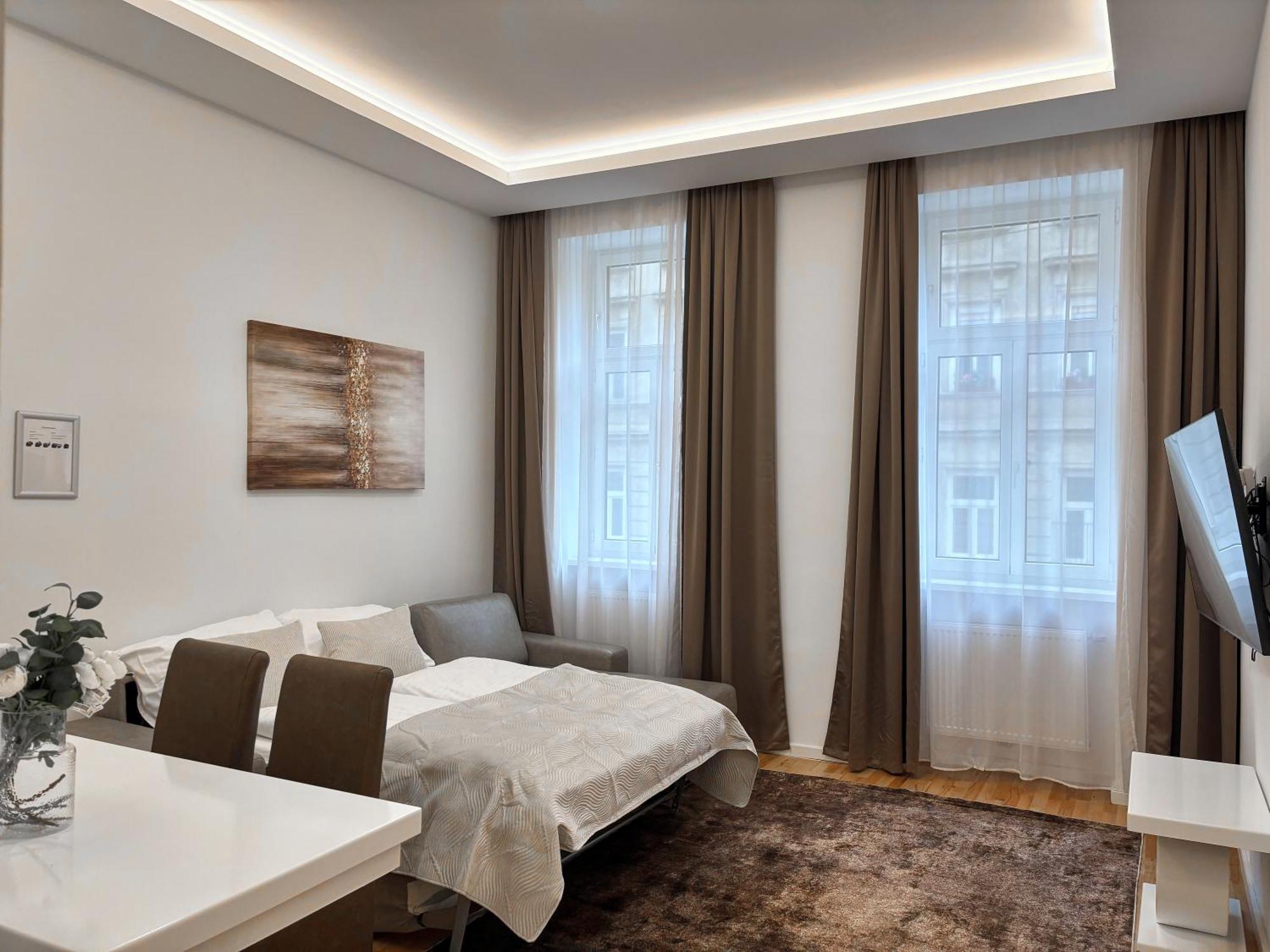 Close To Schoenbrunn I Bright Flat, Fast Wifi Apartment *