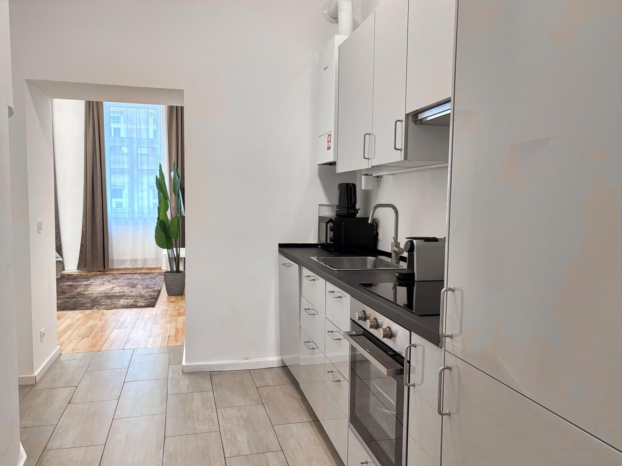 Close To Schoenbrunn I Bright Flat, Fast Wifi Vienna