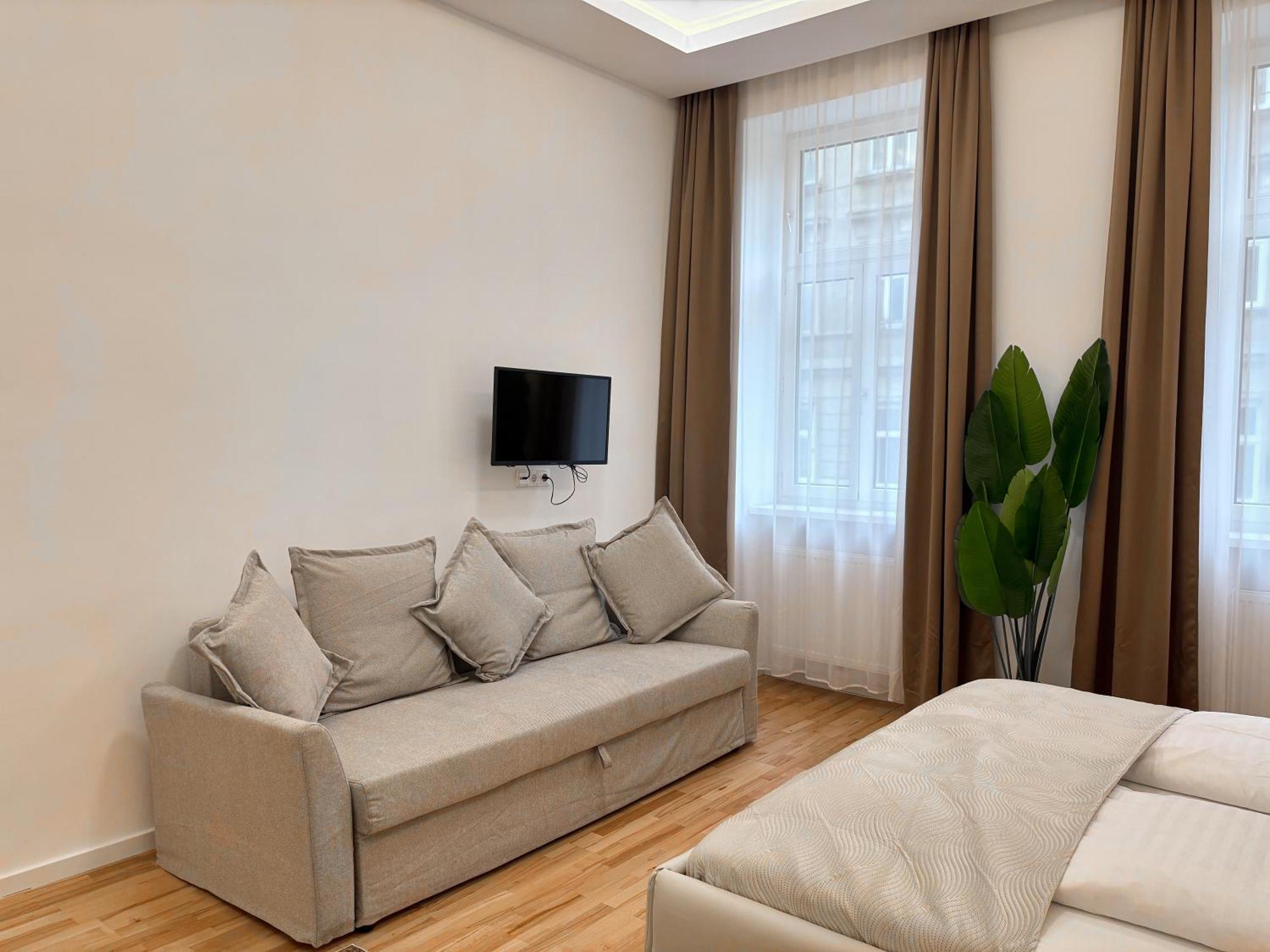 Apartment Close To Schoenbrunn I Bright Flat, Fast Wifi *
