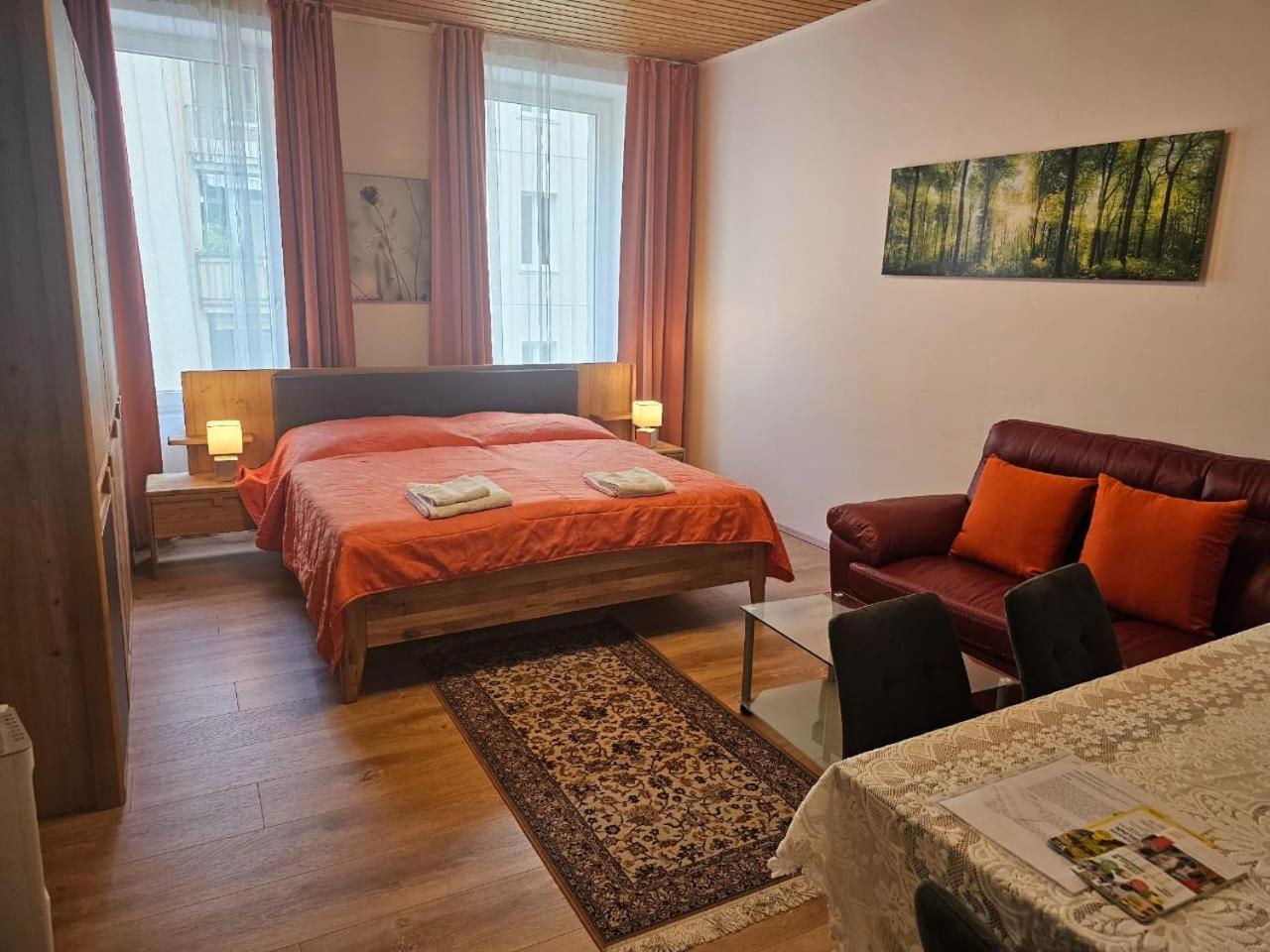 Classic Apartment I Close To Main Station I 10 Minutes To Belvedere