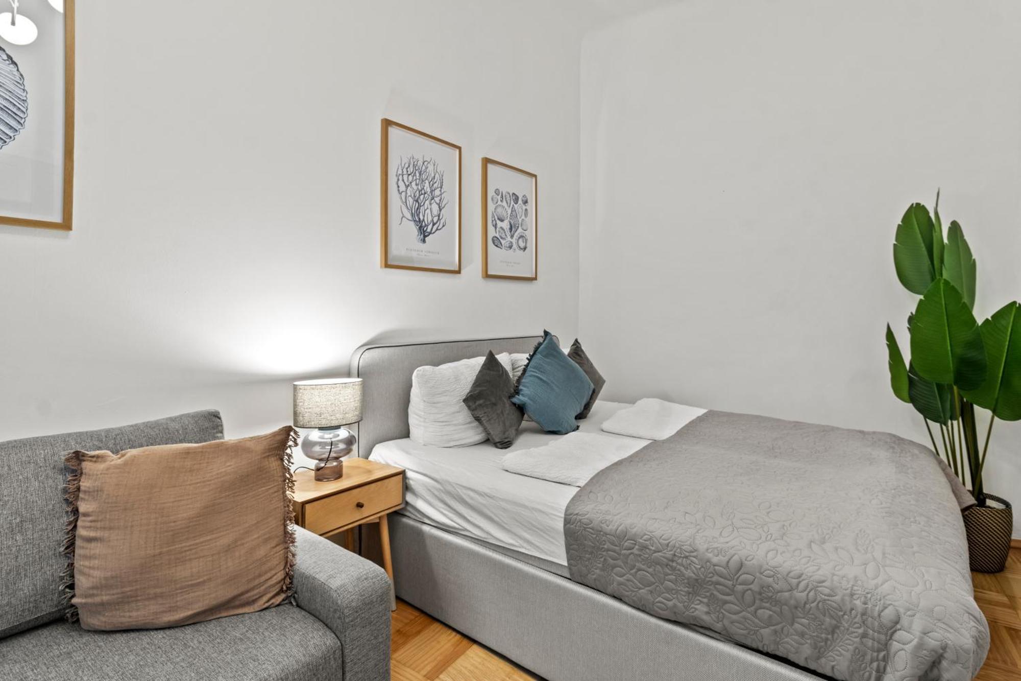 Apartment Central, 5 Min Walk To U4 Friedensbruecke Vienna