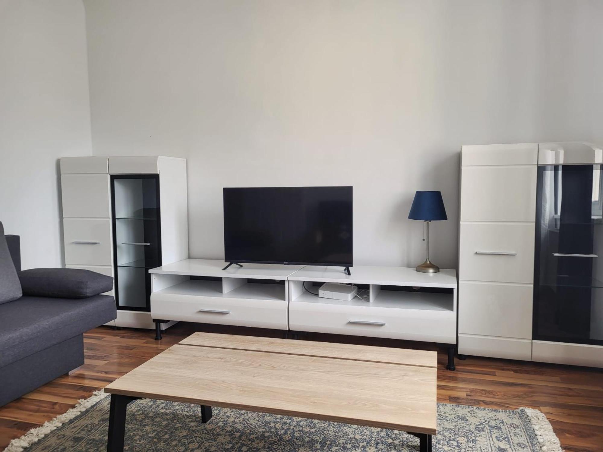 Apartment - 2 Bdrm