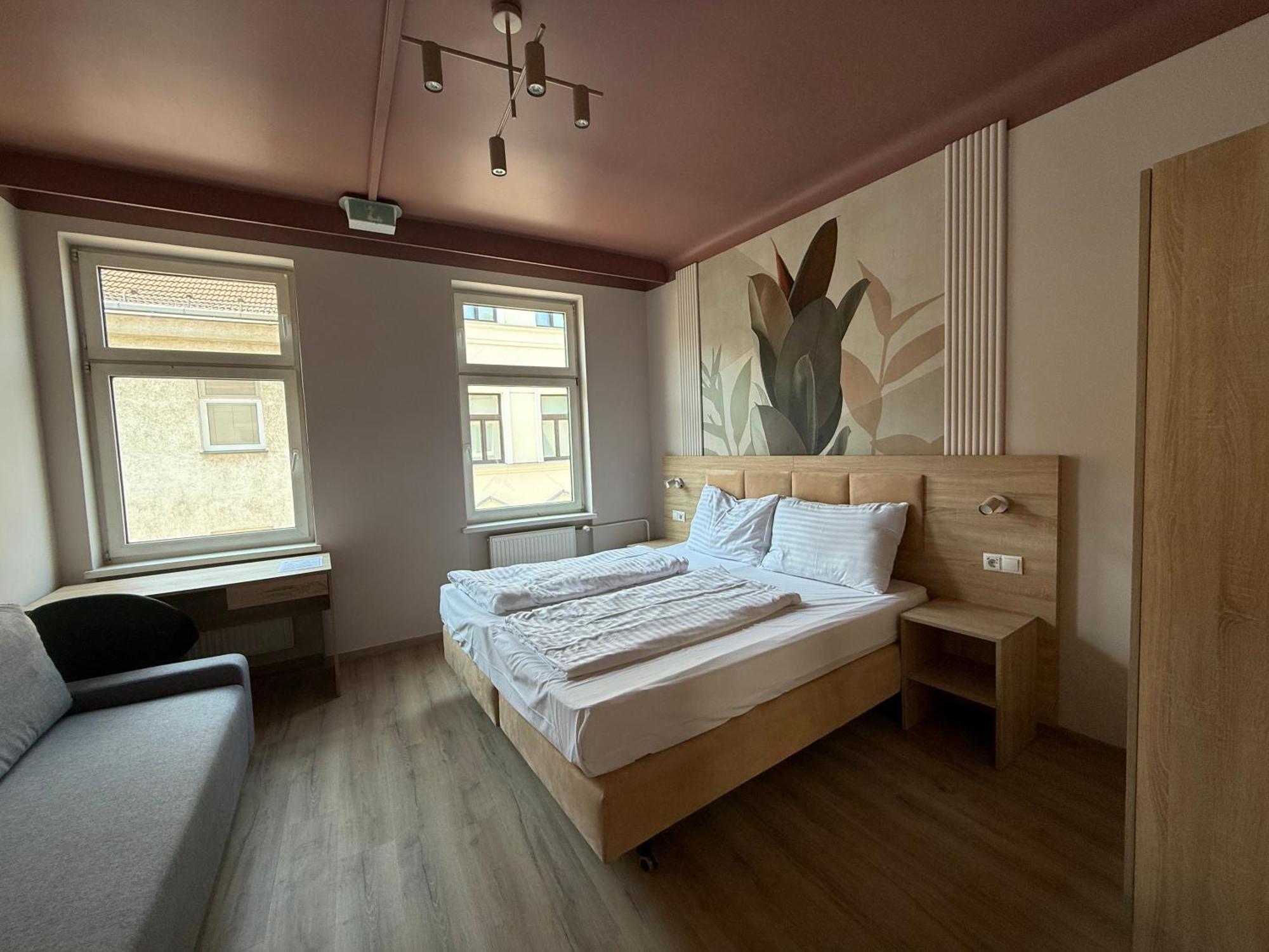 Apartment Dependance Rooms I 6 Mins To U6 Alser Strasse I Self Check In Vienna