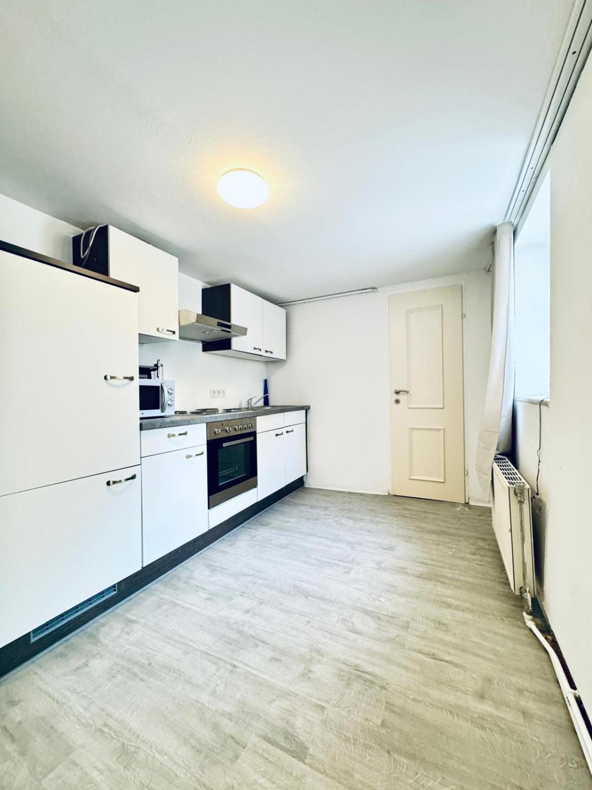 Very Spacious For Up To 7p With Great Location Wien