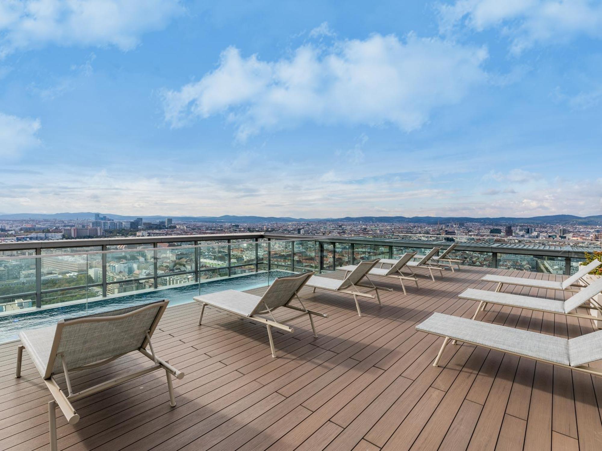 Sky9 District 3 Apartamento Viena