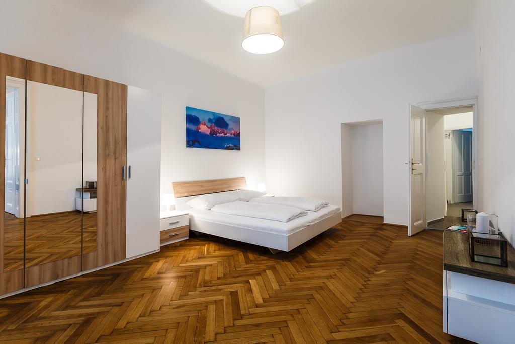 Judengasse Premium By Ichbucheat Apartment