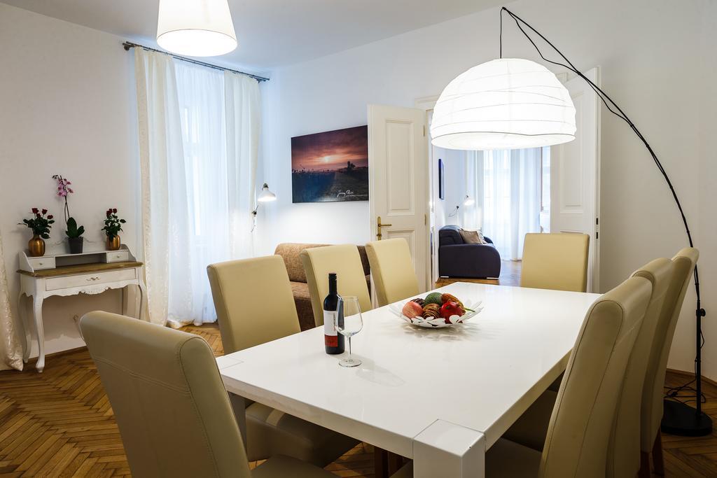 Judengasse Premium By Ichbucheat