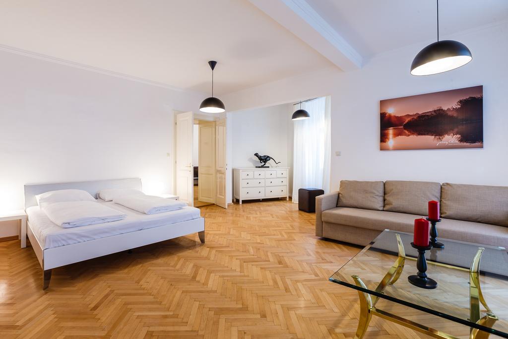 Judengasse Premium By Ichbucheat Apartment