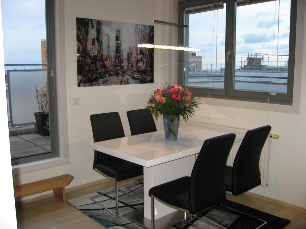 Panorama Apartment *