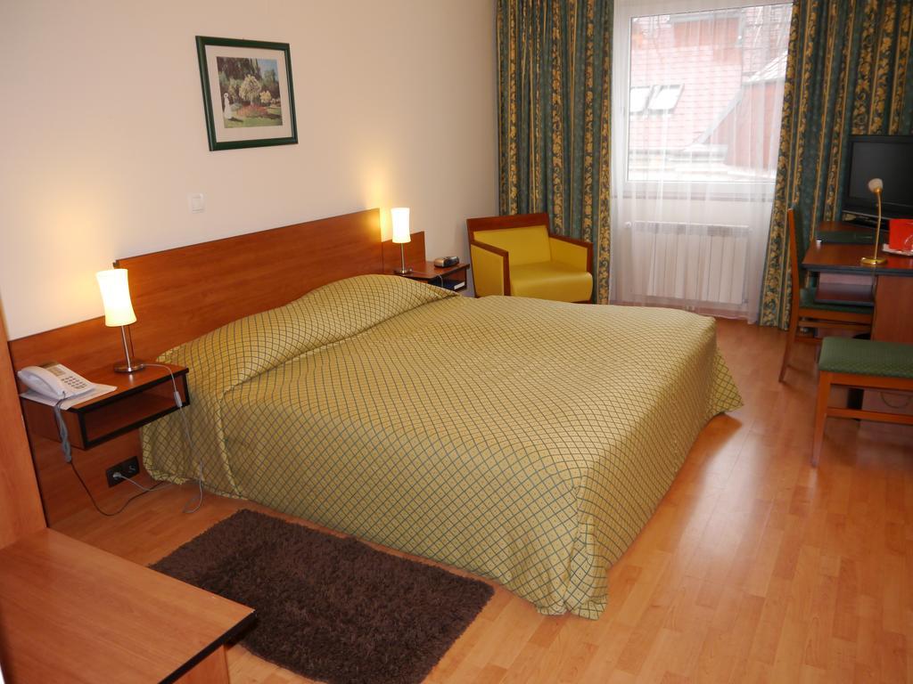 Deutschmeister Hotel 4*