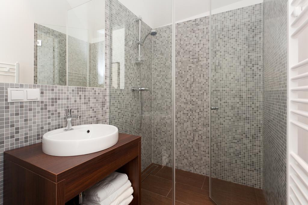 Apartamento Redstar 1020 *