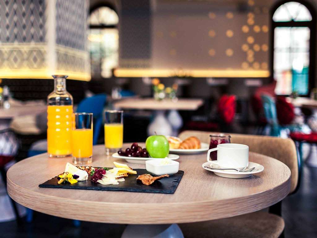Hotel Mercure First 4*
