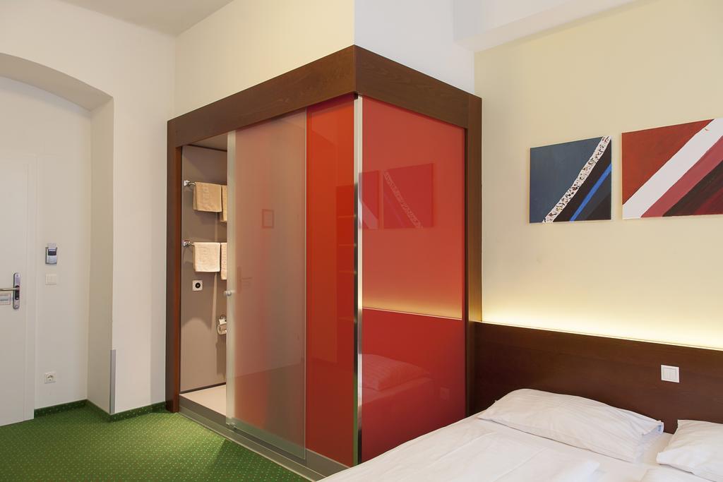 Stadthalle Bed & Breakfast 2*