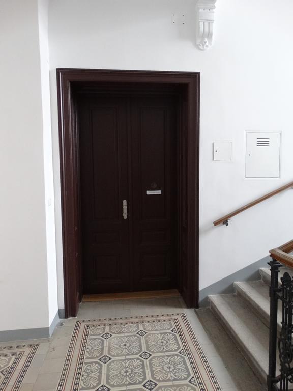 Jugendstil Garconniere * Vienna
