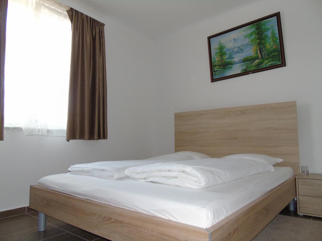 Cafe 168 Bed & Breakfast Vienna
