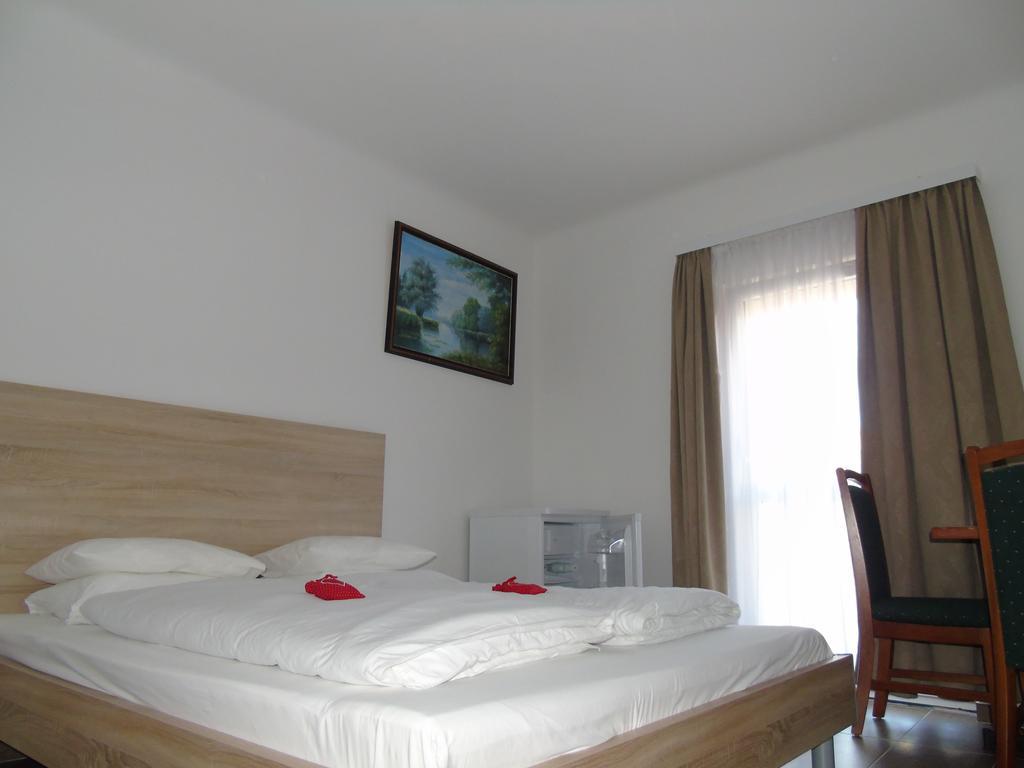 Cafe 168 Bed & Breakfast