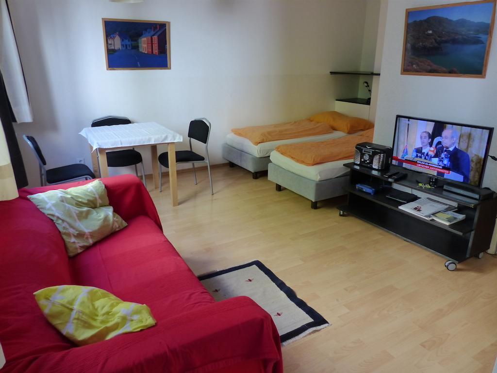 Danhauser Apartment *