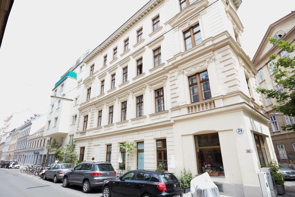 Apartment Traditional Tav - Entire
