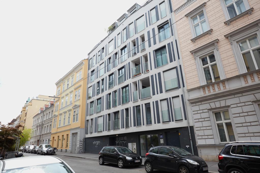 Apartment Deluxe *