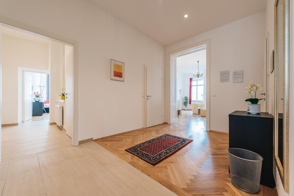 Apartments Next To Vienna Stateopera With Aircondition