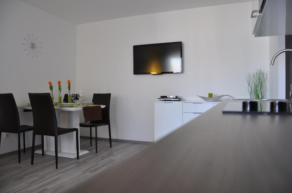 Traditional Tav Apartment *