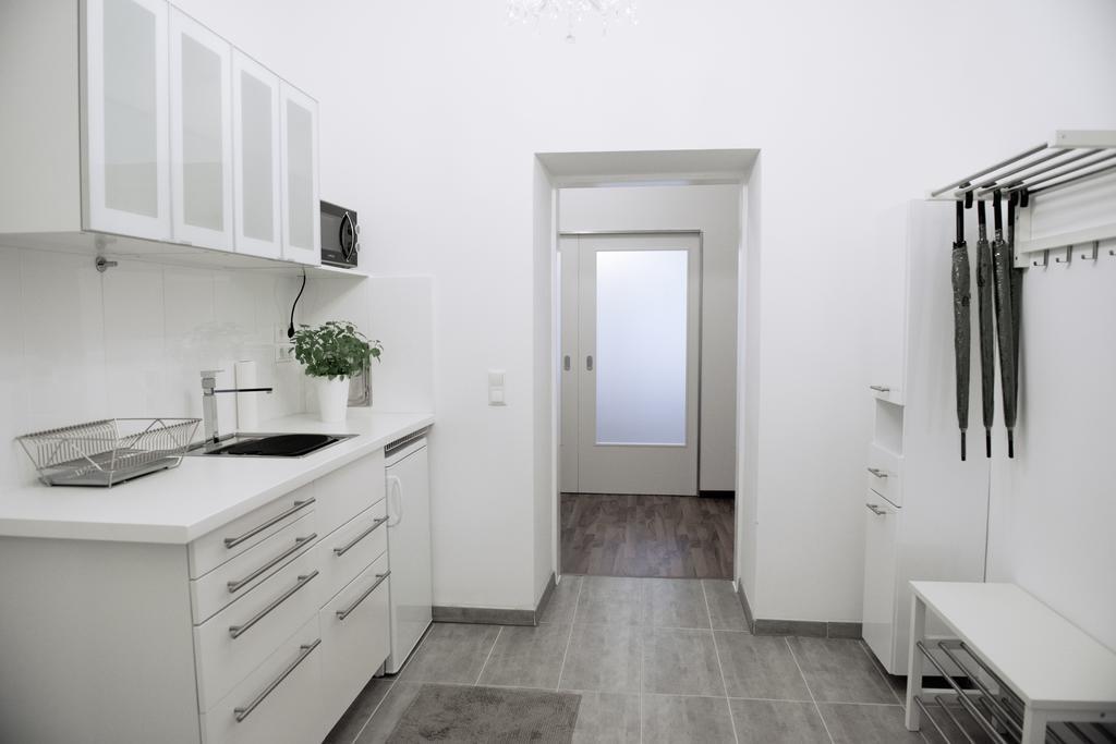 Apartment Old *