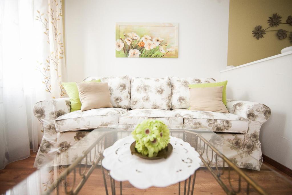 Apartment Traditional Tav - Entire