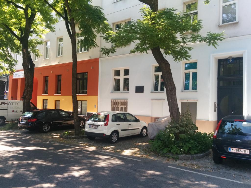 Aparthotel Maximillian 2*
