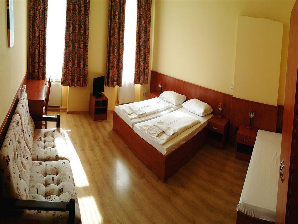 In Hernals Hotel 2*