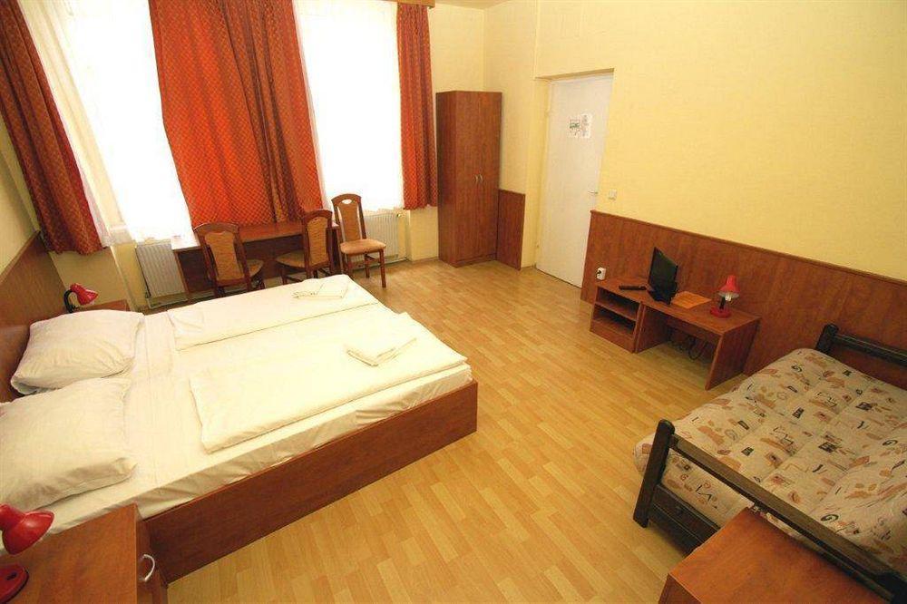 In Hernals Hotel 2*