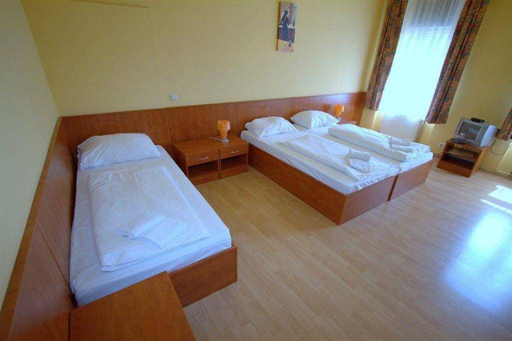 In Hernals Hotel 2*
