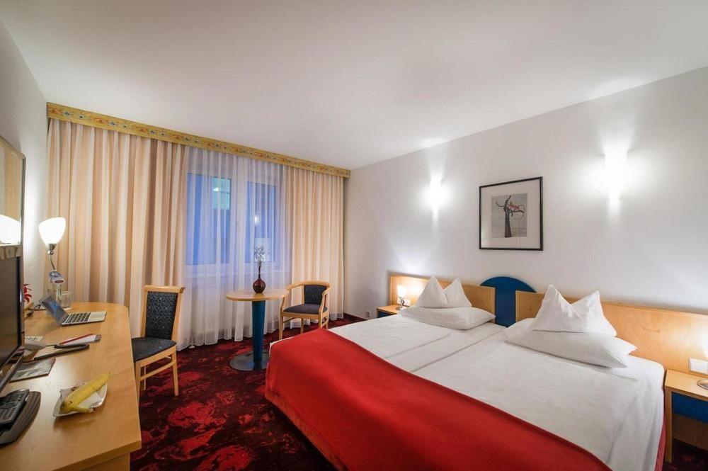 Boltzmann Hotel