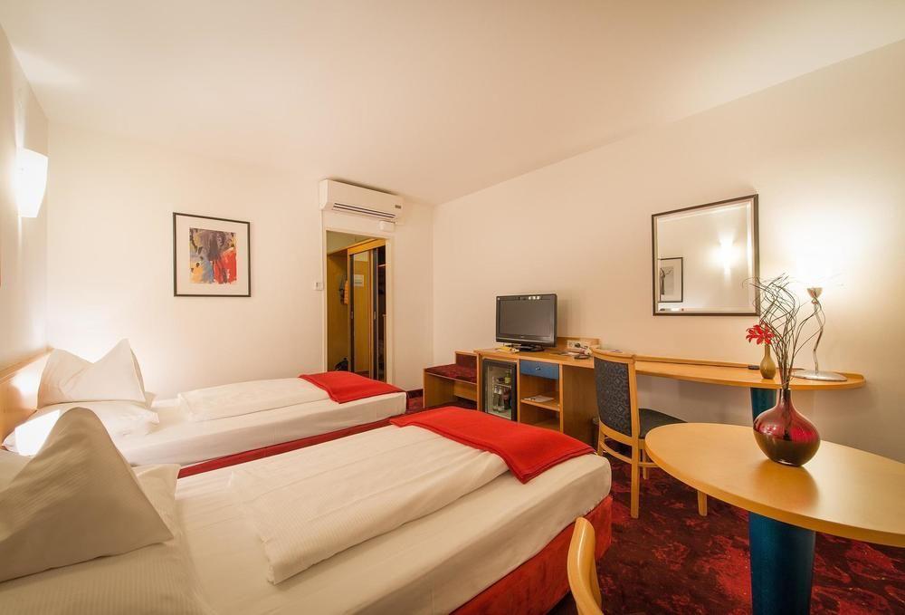 Boltzmann 4* Vienna