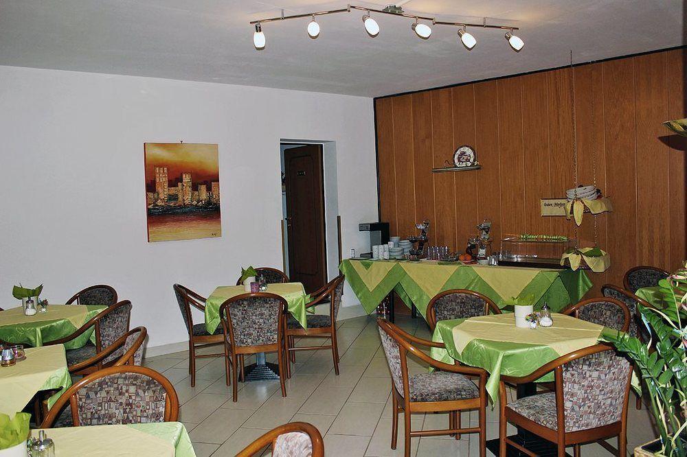 Erlaa Bed & Breakfast Vienna