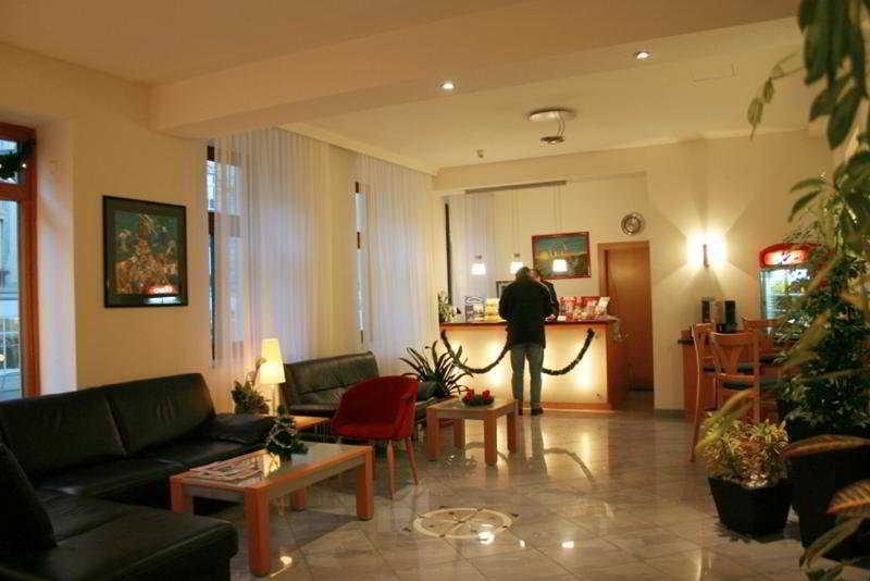 Lucia Hotel