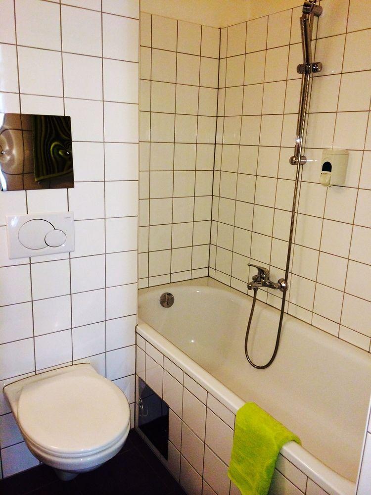 Very Central, 5 Min To Center, Self Check In Hotel Vienna