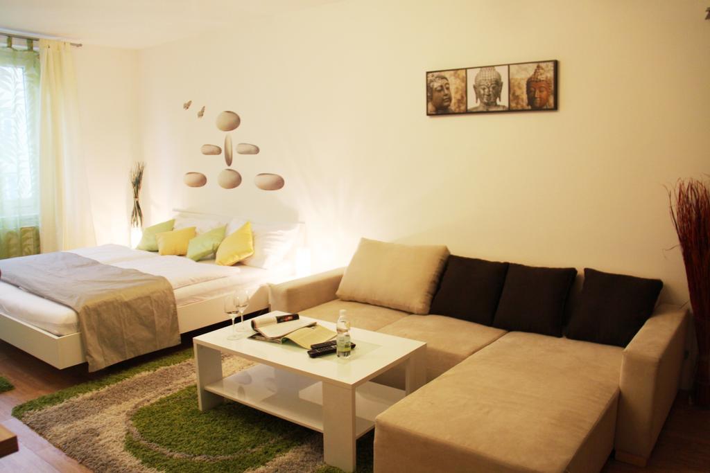 Quellenstrasse Apartment *