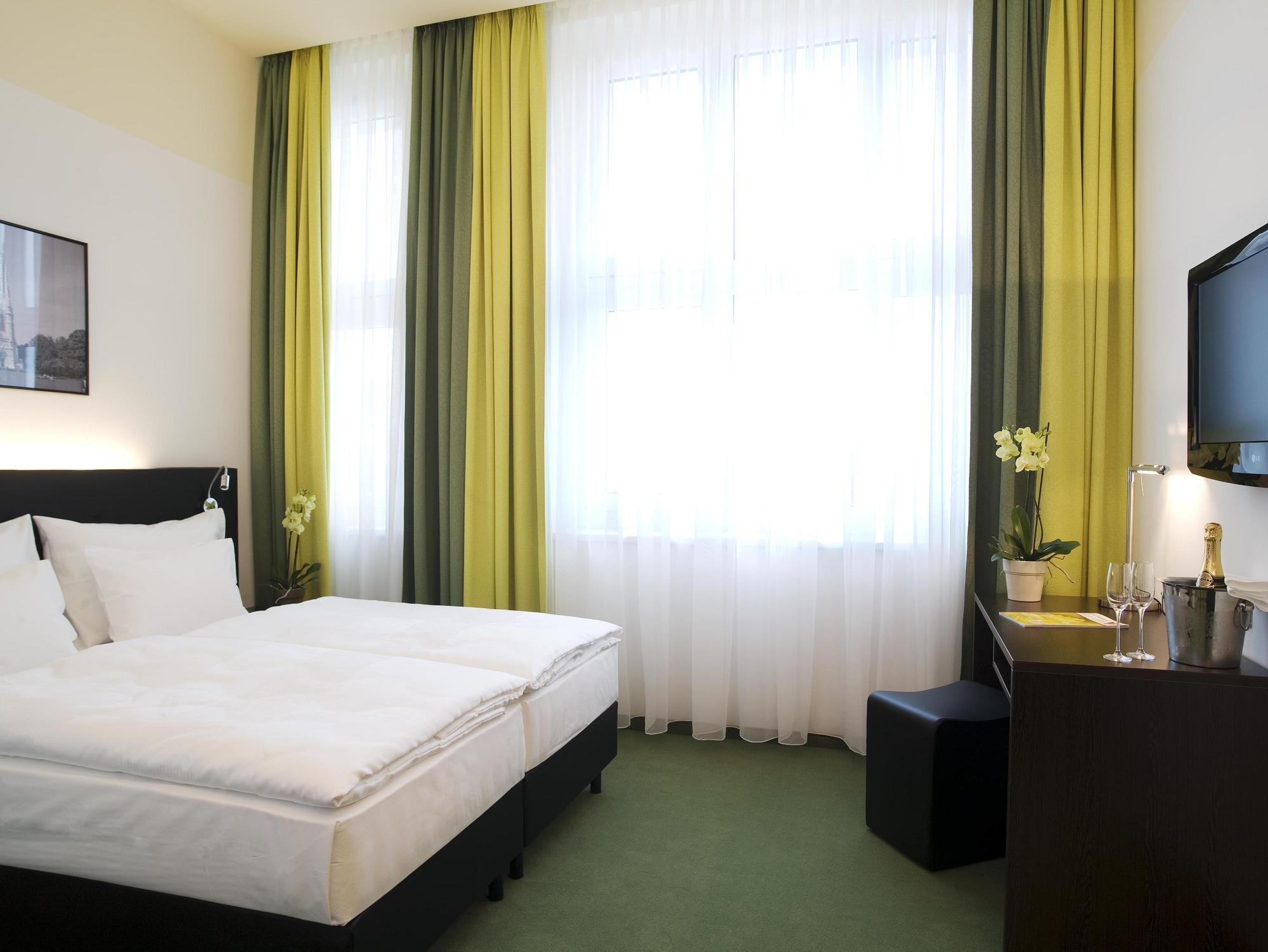 Rainers Hotel 4*
