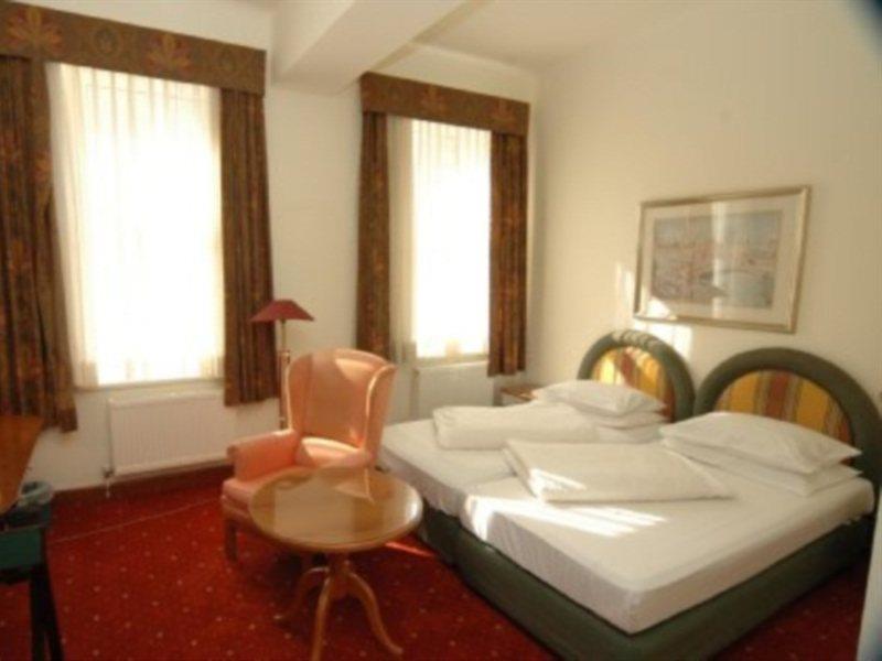 Vayalen Boutique Vienna