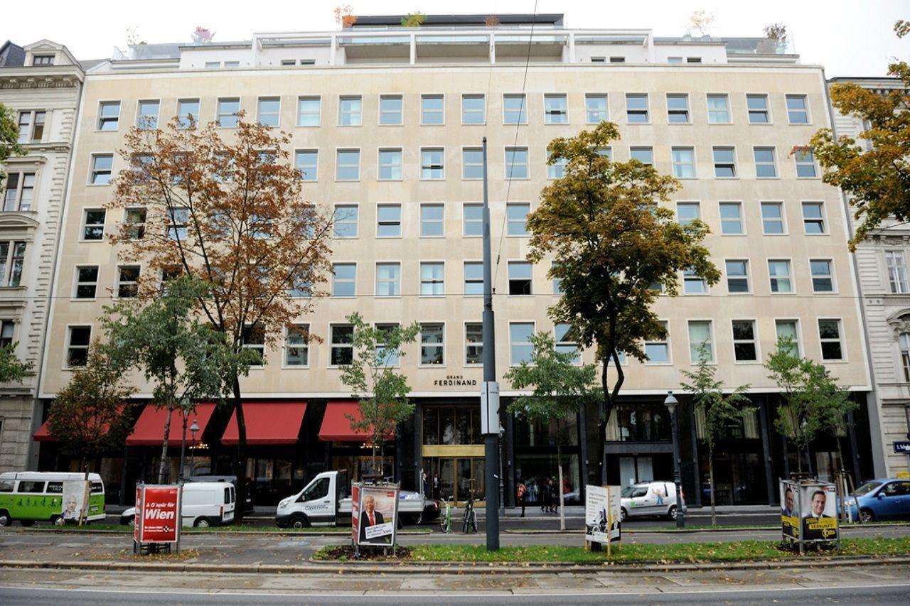 Grand Ferdinand - Your In The Center