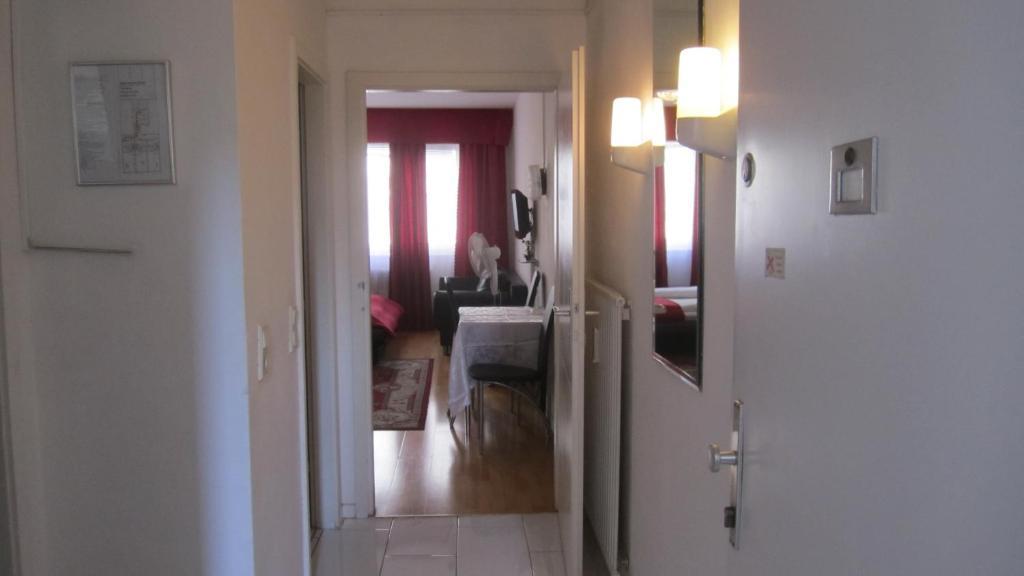 Adam Aparthotel 3*