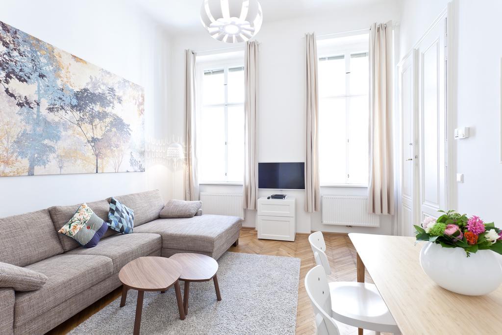 Apartment Heymi Opernring Vienna