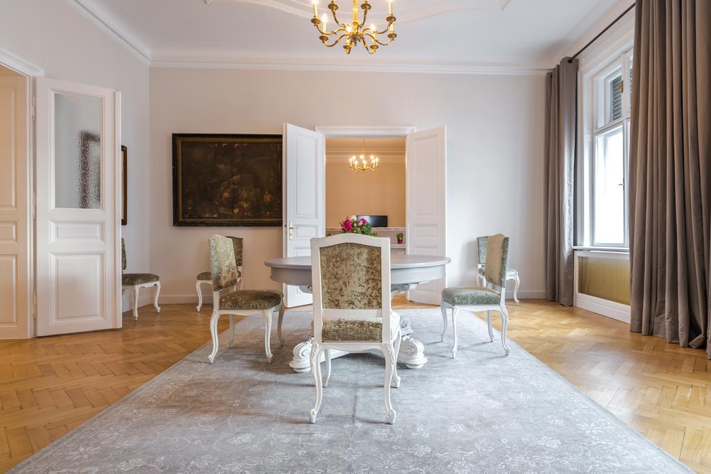Apartment Luxus Palais-wohnung Am Karlsplatz Vienna