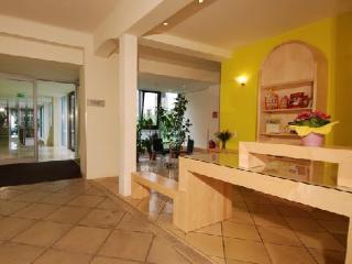 Hotel Caroline 3*