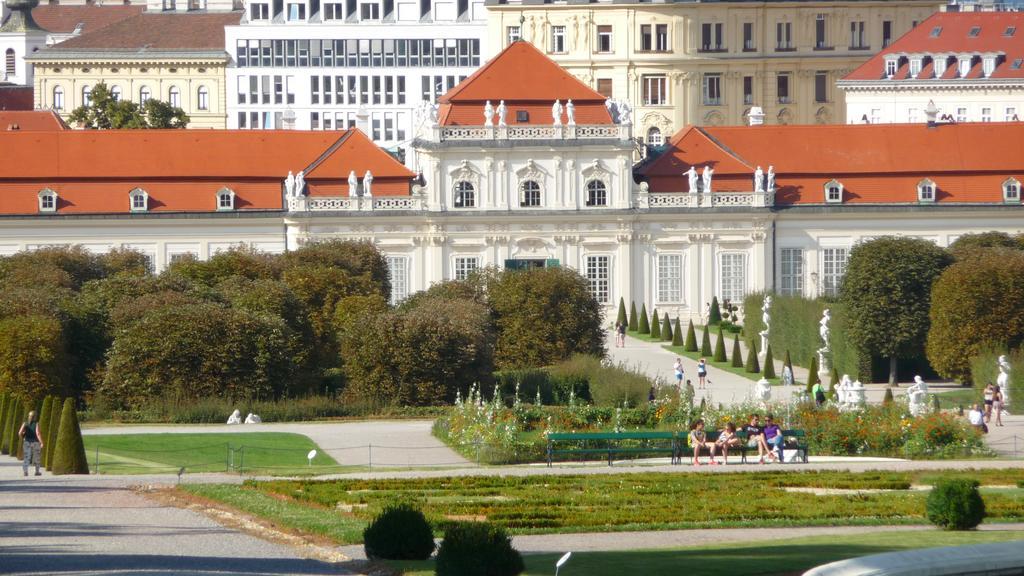 Premium Beim Belvedere Vienna
