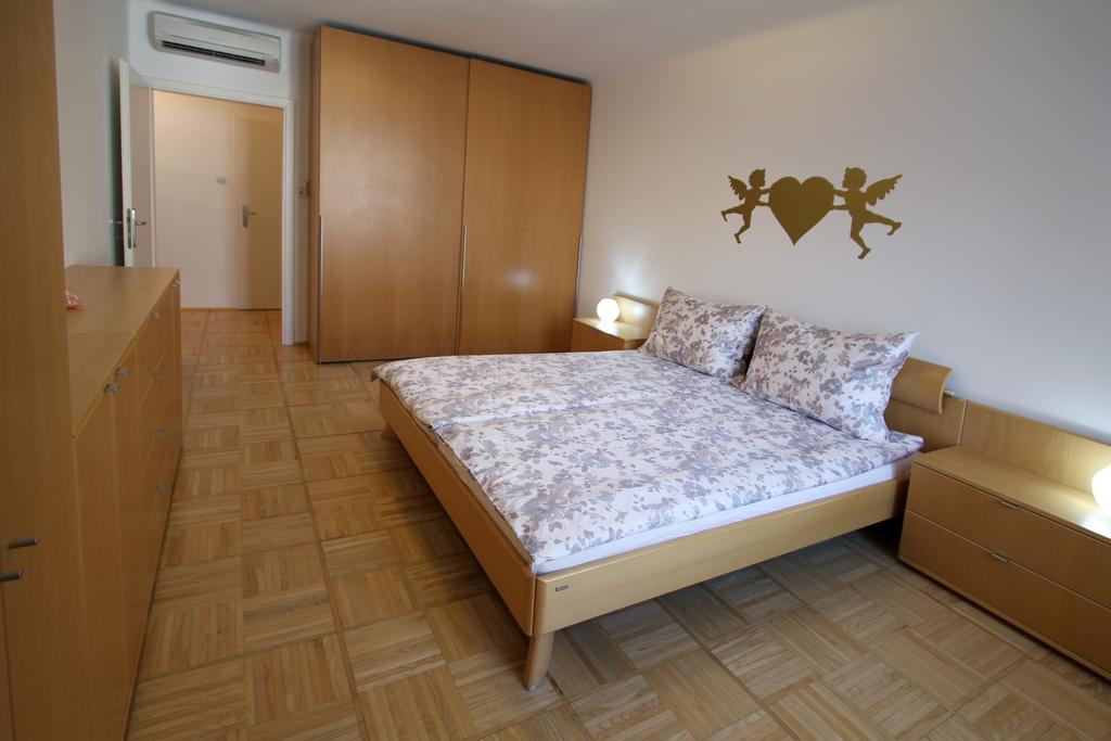 Location Marc Aurel *