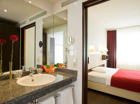 Hotel Nh 4*