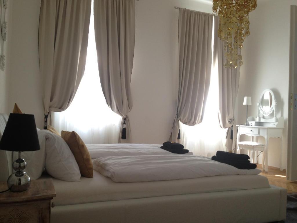 Design Schoenbrunn Vienna