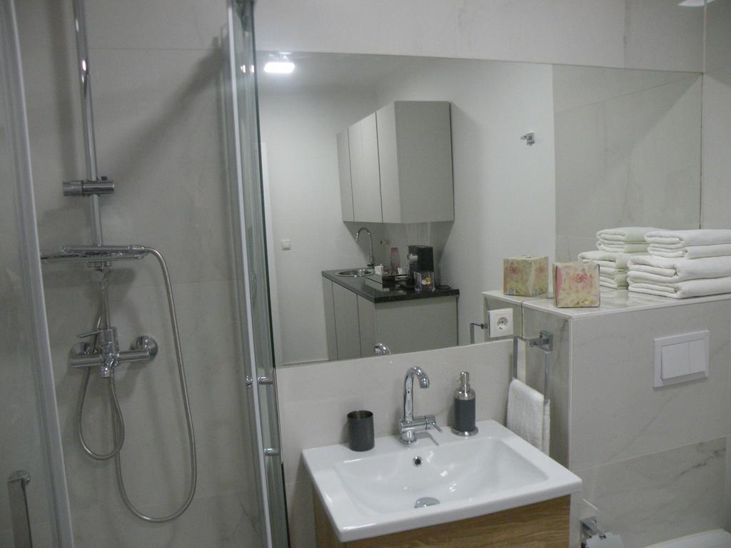 Apartment 1st *